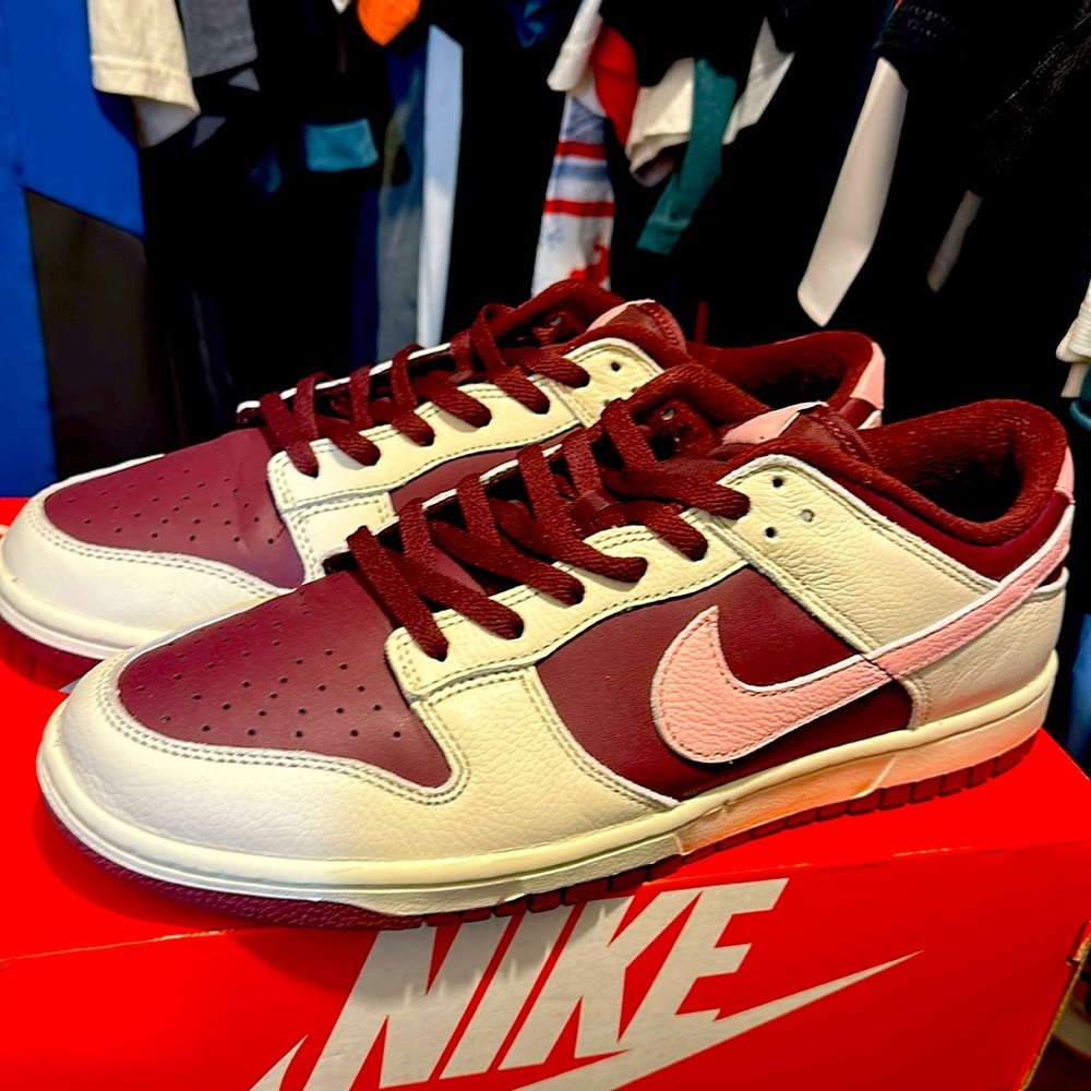 Nike Dunk low Valentines size 11.5